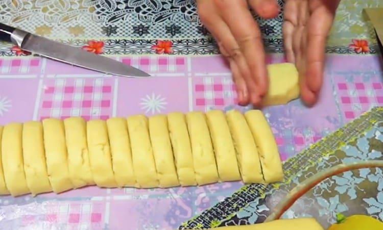 We give each shape the desired shape.