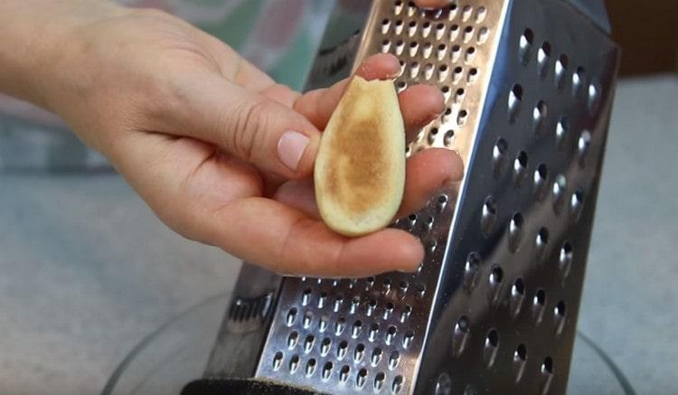 Legs need a little wipe on a grater. to make them more rounded.