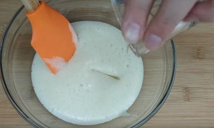 Pour the mass into a bowl and add vegetable oil.