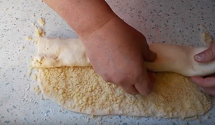 Fold the dough with a roll.