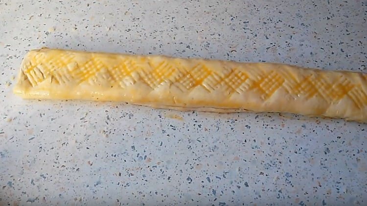 For rouge, grease the workpiece with whipped yolk.