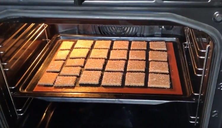 Cookies are baked in just 15 minutes.