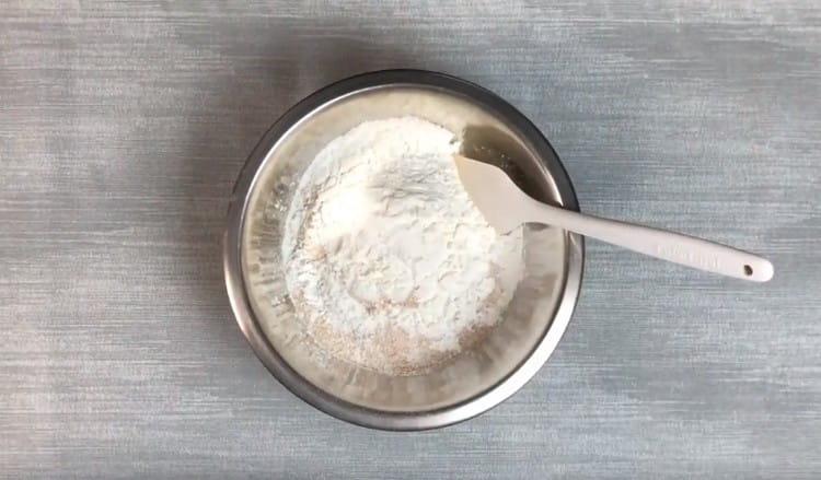 Combine whole grain flour with salt and starch.