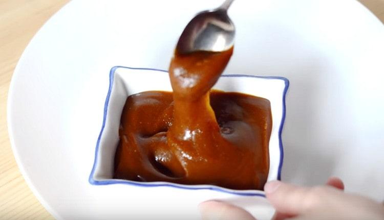 When cooling, the filling thickens even more.