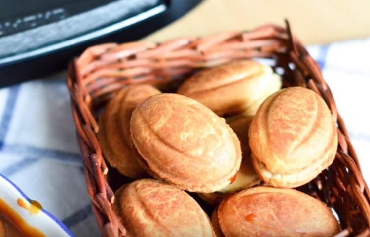 As you can see, even the usual Nuts cookies can be made more original due to the gentle filling.