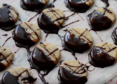 Shortbread with icing - recipe without eggs