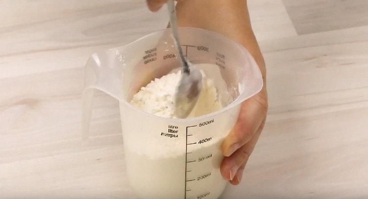 Mix the flour with salt and baking powder.