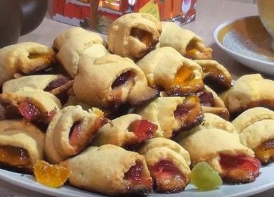 Sweet cookies with marmalade: cook according to the recipe with a photo.