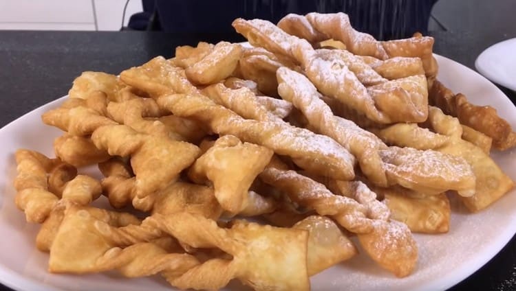 The finished treat is additionally sprinkled with powdered sugar.