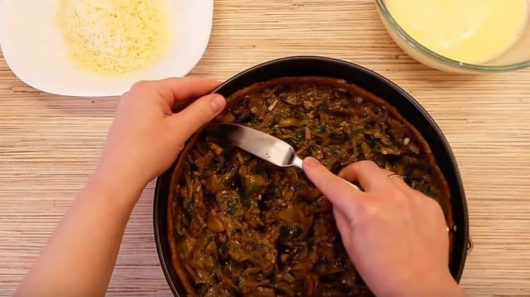 we cut the protruding sides of the dough so that they do not harden in the oven.