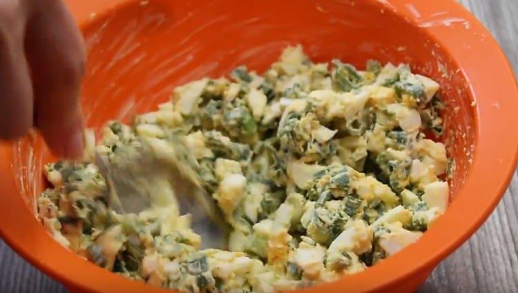 Stir the filling thoroughly.