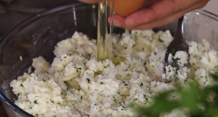 Add egg white to the filling.