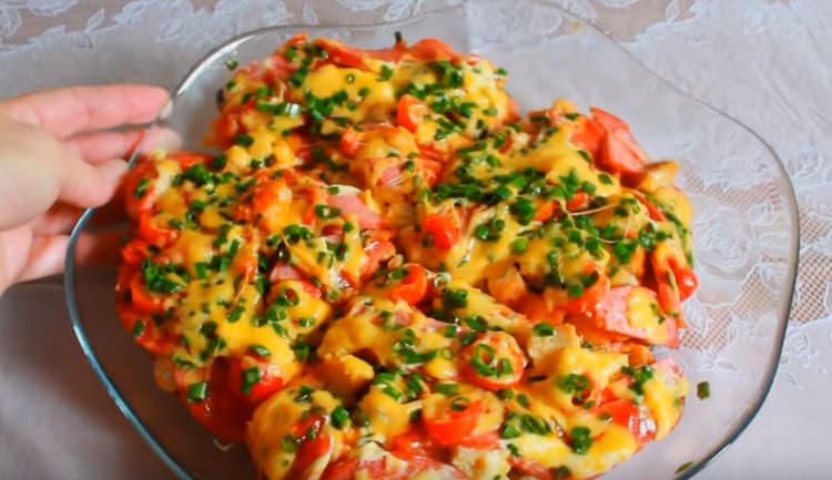 The pizza from the loaf in the pan looks very appetizing.