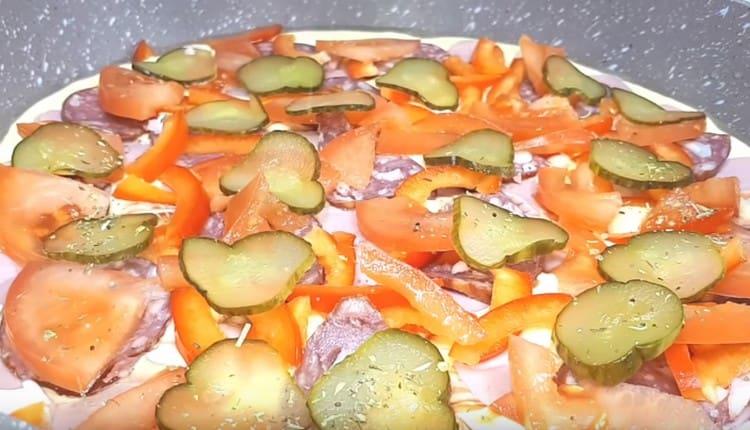 We lay out all the ingredients prepared for the filling.