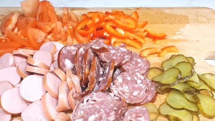 Cut the components for the filling.