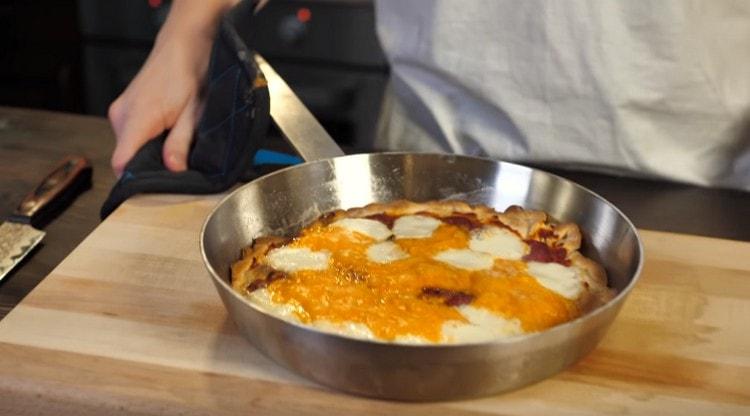 Then for 10 minutes we send the dish to the oven to melt the cheese.