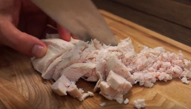 Cut the finished filet into slices.
