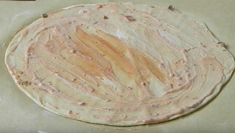 We lubricate such a blank with a mixture of mayonnaise and ketchup.