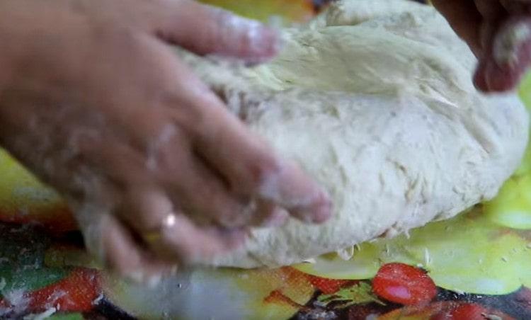 Knead the dough with your hands until it ceases to be sticky.