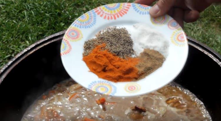 It's time to add spices.