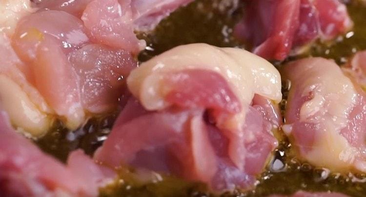 Next, lay out red chicken meat.