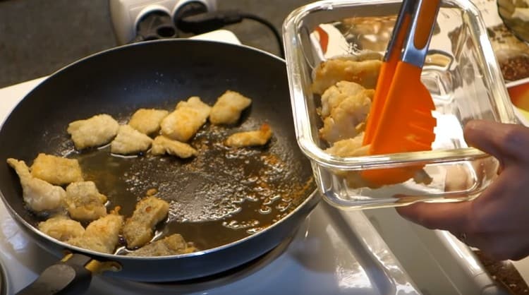 We transfer almost finished fish to a separate container.