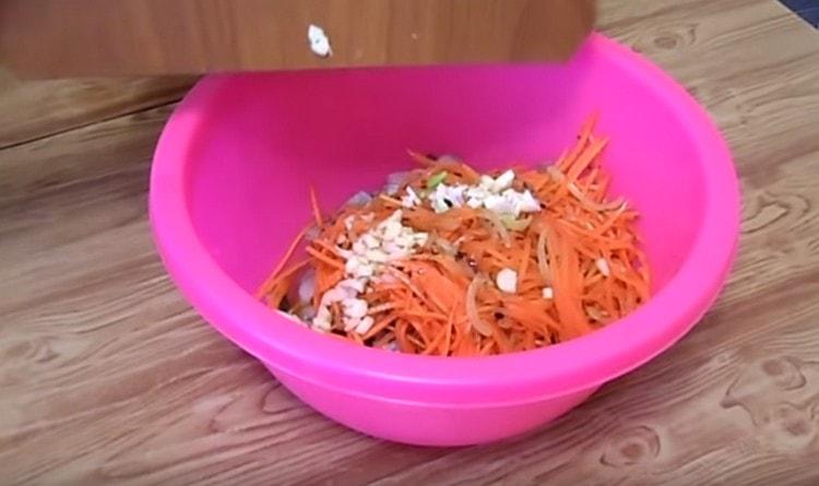 Add also chopped garlic.