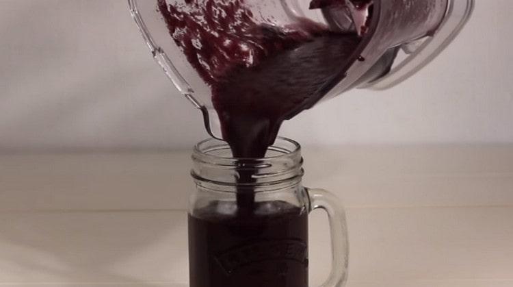 Here is such an original color obtained from this smoothie for weight loss.