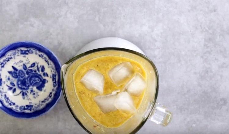 Add a few ice cubes.