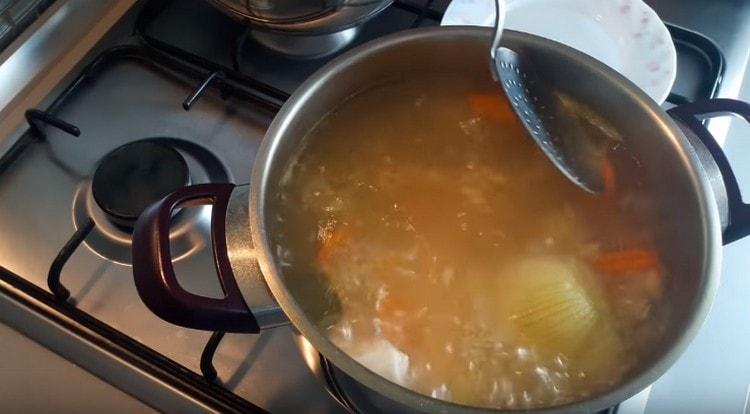 When the foam appears, be sure to remove it.