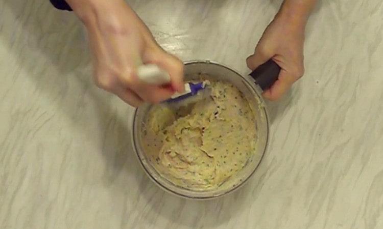 Beat the mass again. so that it becomes more tender and airy.