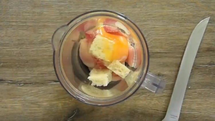 We knock one egg into the blender as well.