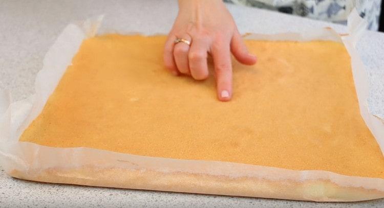 Such a biscuit is baked very quickly.