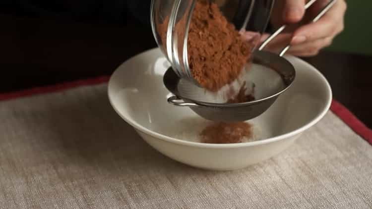 Mix the ingredients for the glaze