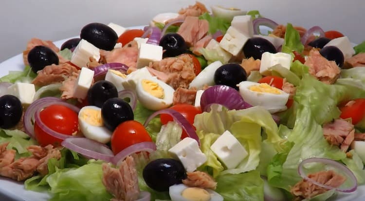 Add the feta cheese cubes.