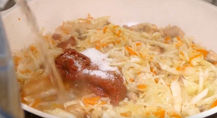 Be sure to add tomato paste, salt, as well as some water to the stew.