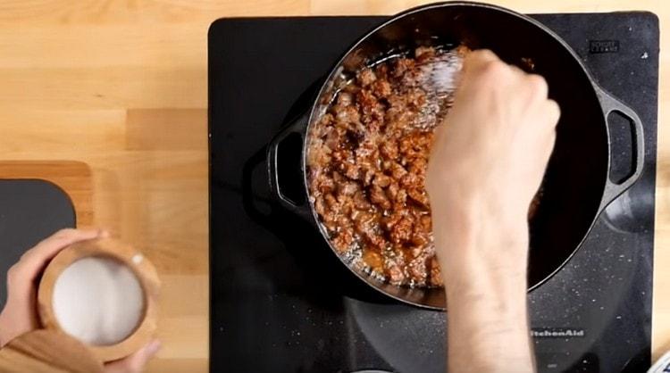 At this point, the dish can be salted.