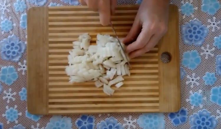 We also chop onions.