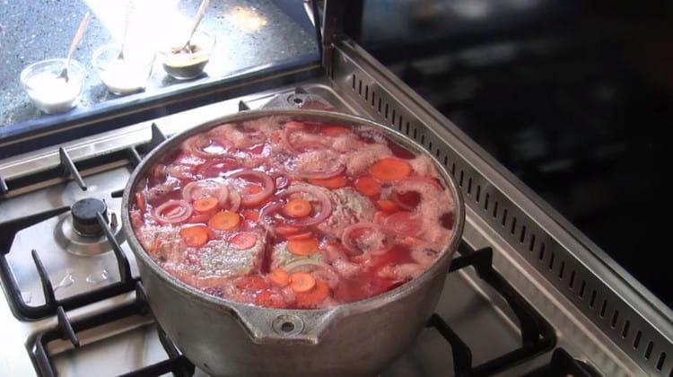 The dish should be cooked over low heat.