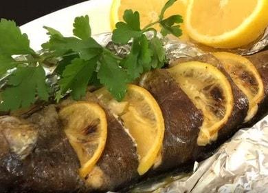 Tender trout baked in foil in the oven - a delicious recipe