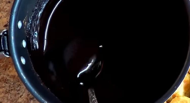 Mix and glaze is ready.