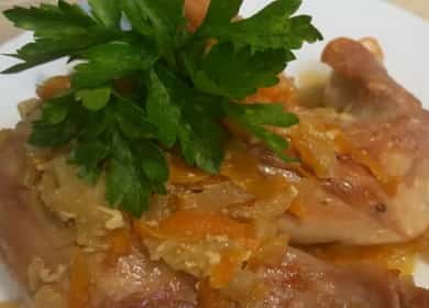 Rabbit legs according to a step-by-step recipe for cooking with a photo