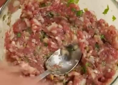 The right juicy minced khinkali