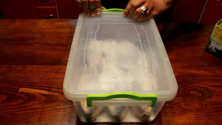 For cooking dried fish, sprinkle salt with fish