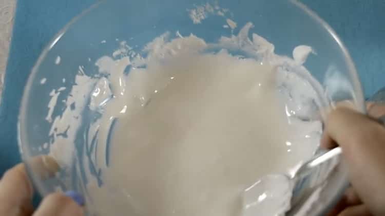 To prepare the glaze for ginger cookies, prepare everything you need