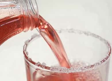 Strawberry compote according to a step by step recipe with photo