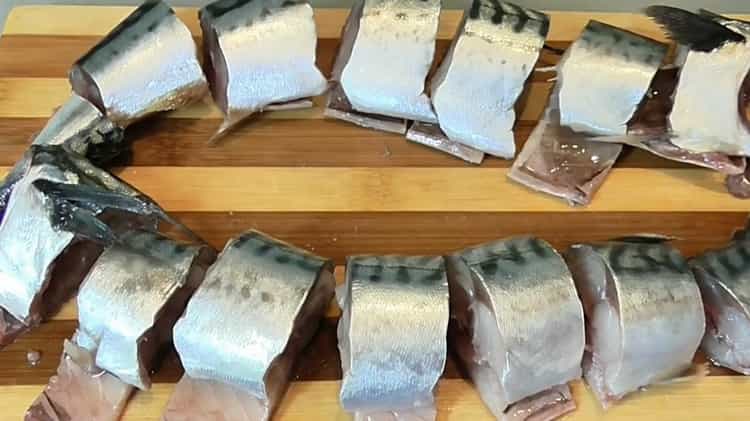 For the preparation of canned fish at home. chop the ingredients