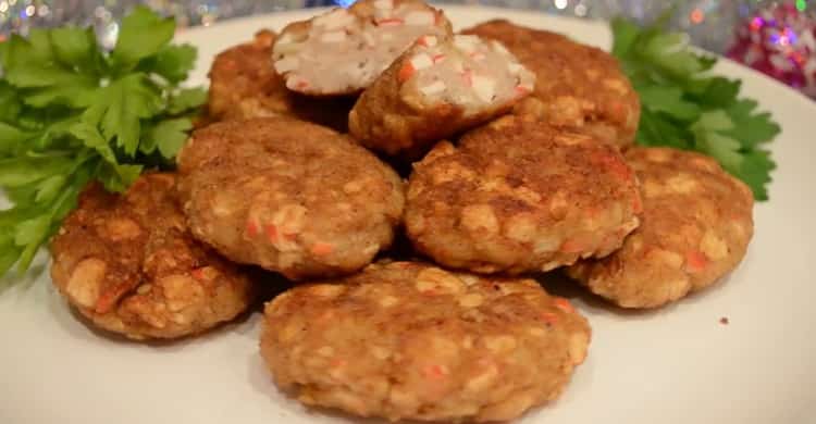 Delicious cutlets from crab sticks are ready