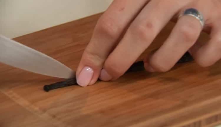 Prepare spices for oriental coffee