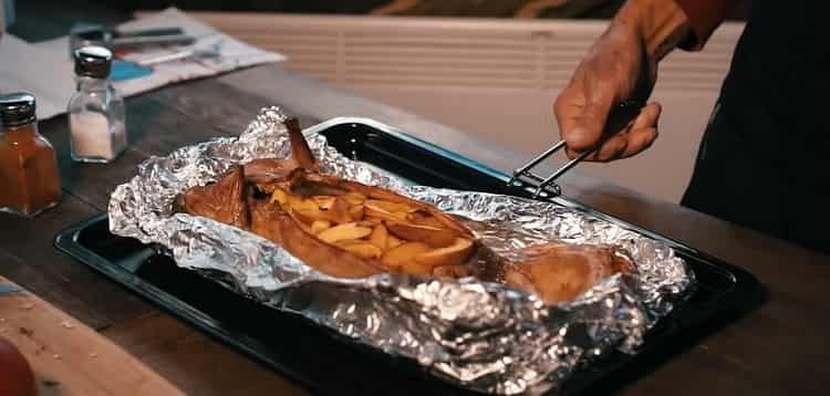 To cook the whole rabbit in the oven. drain the juice